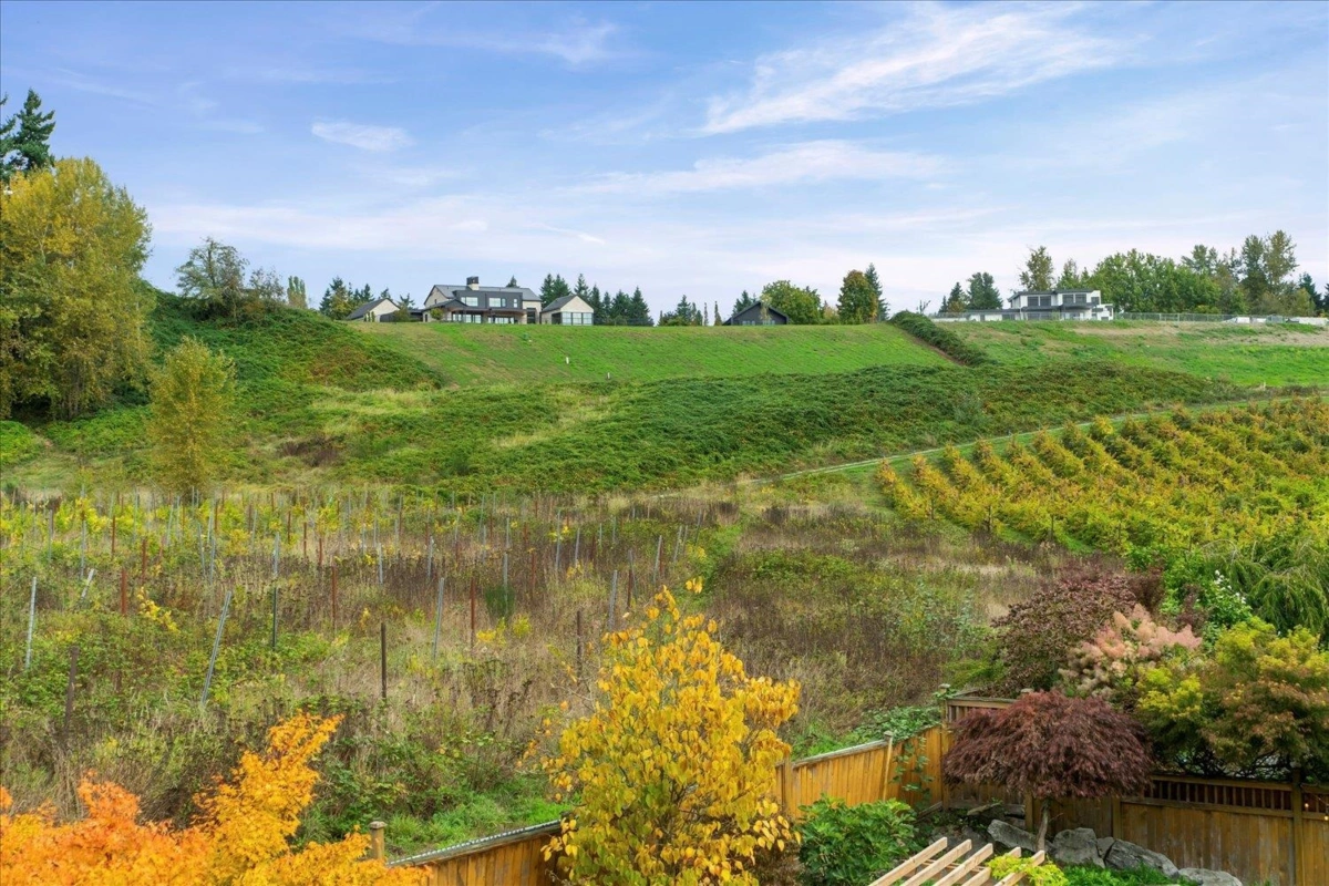 Entry Foyer Photo of 2203 Riesling Drive, Abbotsford, BC
