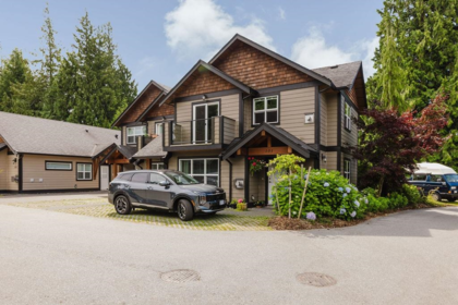 201 518 Shaw Road, Gibsons, BC, Gibsons — Apartment/Condo for sale