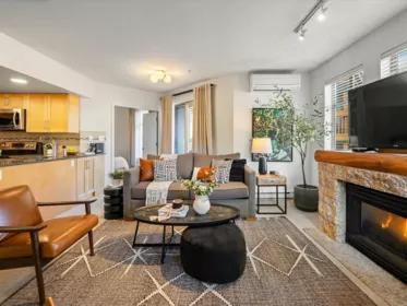 205 4338 Main Street, Whistler, BC, Whistler — Apartment/Condo for sale