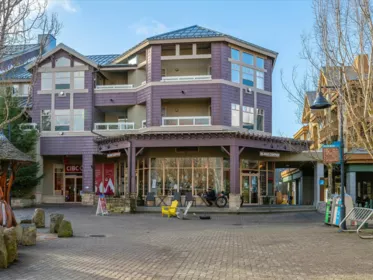 205 4338 Main Street, Whistler, BC, Whistler — Apartment/Condo for sale