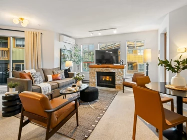 205 4338 Main Street, Whistler, BC, Whistler — Apartment/Condo for sale