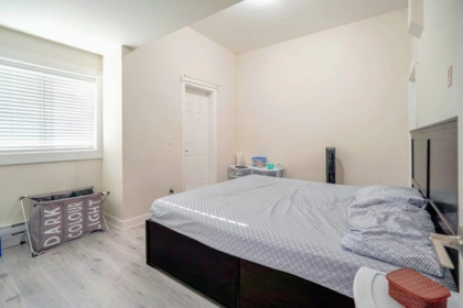 Guest Bathroom Photo of 38 7247 140 Street, Surrey, BC