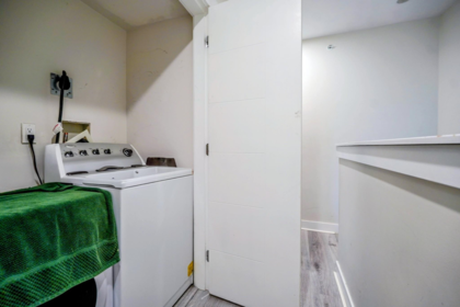 Laundry Room Photo of 38 7247 140 Street, Surrey, BC
