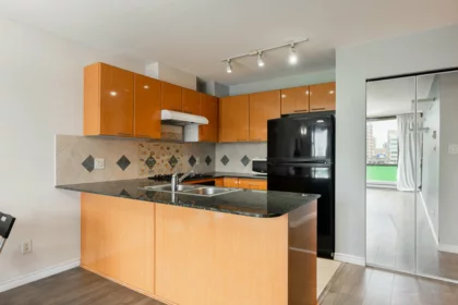 Kitchen Island Photo of 704 5933 Cooney Road, Richmond, BC