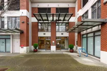 704 5933 Cooney Road, Richmond, BC, Richmond — Apartment/Condo for sale