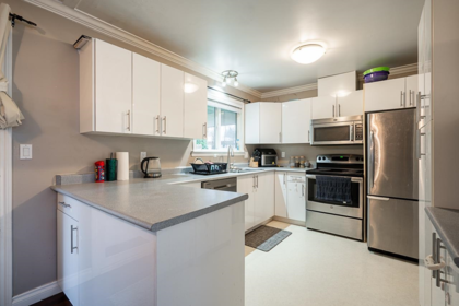 Breakfast Nook Photo of 20510 48a Avenue, Langley, BC