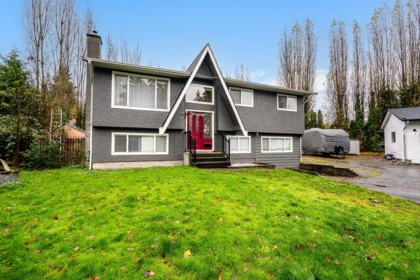 20510 48a Avenue, Langley, BC, Langley City — 5 bed single family residence for sale