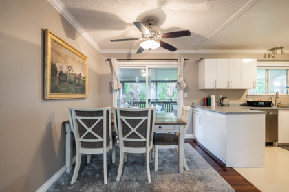 Kitchen Island Photo of 20510 48a Avenue, Langley, BC