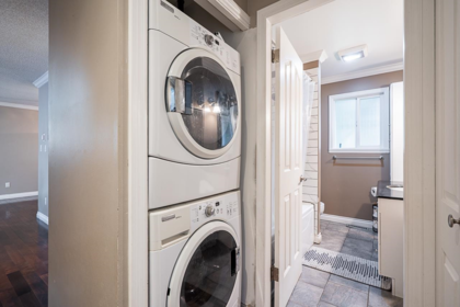 Laundry Room Photo of 20510 48a Avenue, Langley, BC