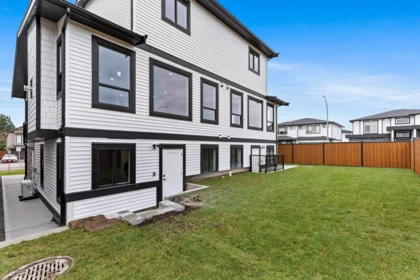 8588 Dunbar Way, Mission, BC, Mission — Half Duplex for sale