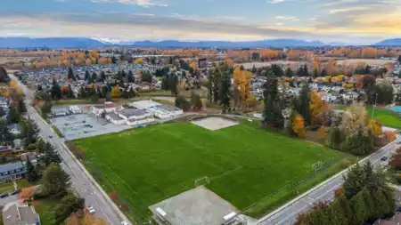 27177 33a Avenue, Langley, BC, Langley — Single Family Residence for sale