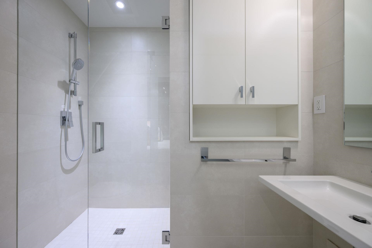 Hallway Photo of 4988 Chancellor Boulevard, Vancouver, BC