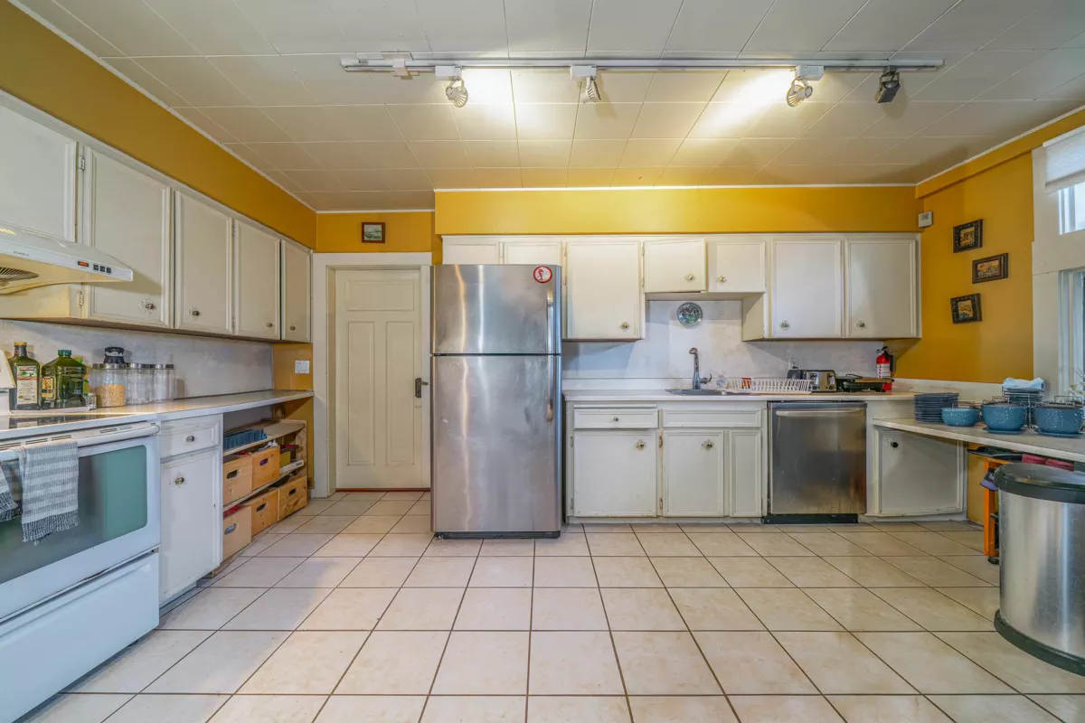 Bedroom 2 Photo of 1989 W King Edward Avenue, Vancouver, BC