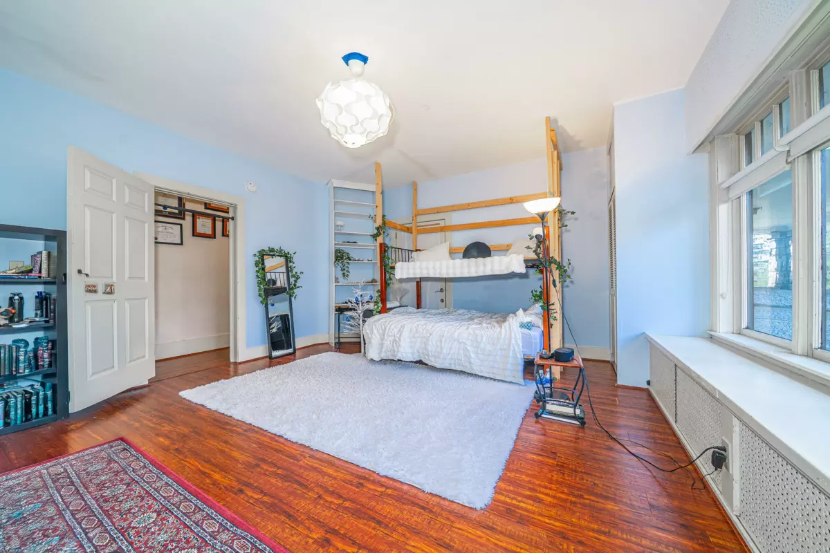 Breakfast Nook Photo of 1989 W King Edward Avenue, Vancouver, BC