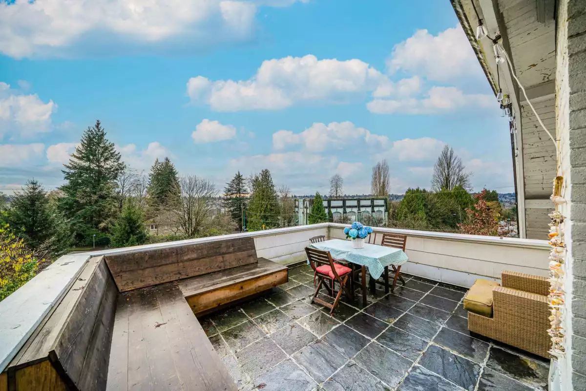 Garage Interior Photo of 1989 W King Edward Avenue, Vancouver, BC