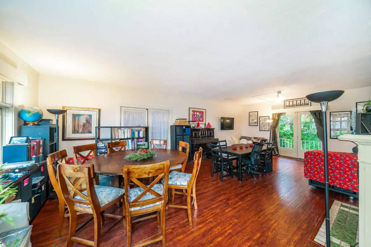 Kitchen Photo of 1989 W King Edward Avenue, Vancouver, BC