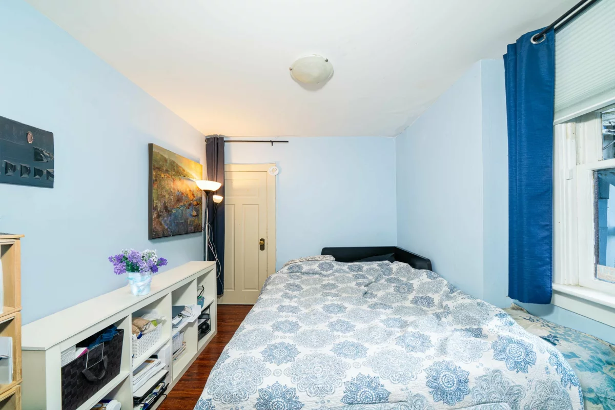 Powder Room Photo of 1989 W King Edward Avenue, Vancouver, BC