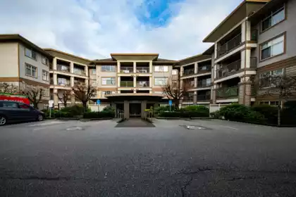 303 12238 224 Street, Maple Ridge, BC, East Central — 2 bed apartment/condo for sale