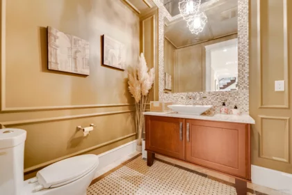 Guest Bathroom Photo of 13939 28 Avenue, Surrey, BC
