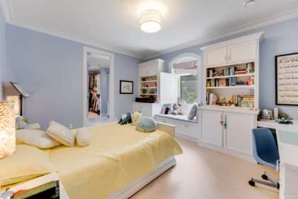 Hallway Photo of 13939 28 Avenue, Surrey, BC