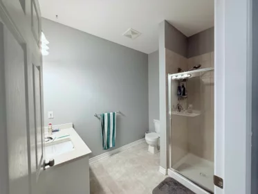 Hallway Photo of 14 34159 Fraser Street, Abbotsford, BC