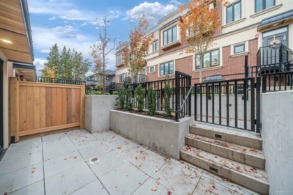 Hot Tub / Spa Photo of 110 918 W 32rd Avenue, Vancouver, BC