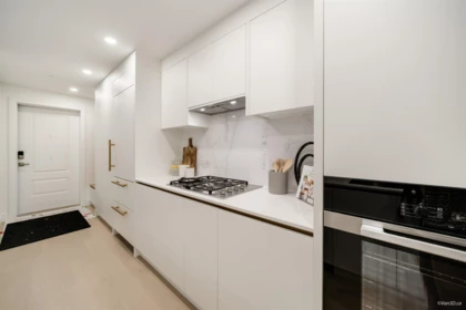 Kitchen Photo of 110 918 W 32rd Avenue, Vancouver, BC
