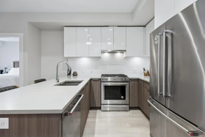202 3588 Sawmill Crescent, Vancouver, BC, Vancouver — Apartment/Condo for sale