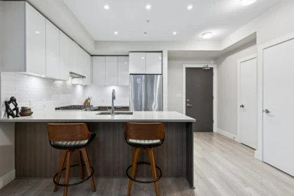 202 3588 Sawmill Crescent, Vancouver, BC, Vancouver — Apartment/Condo for sale