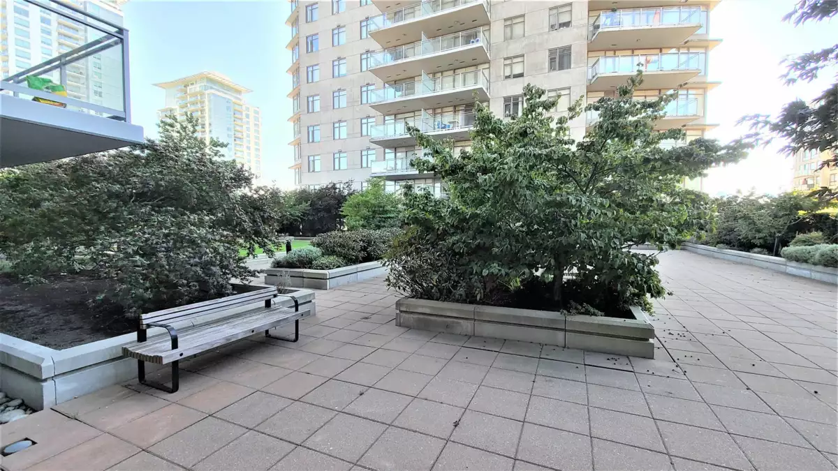 Entry Foyer Photo of 3309 892 Carnarvon Street, New Westminster, BC
