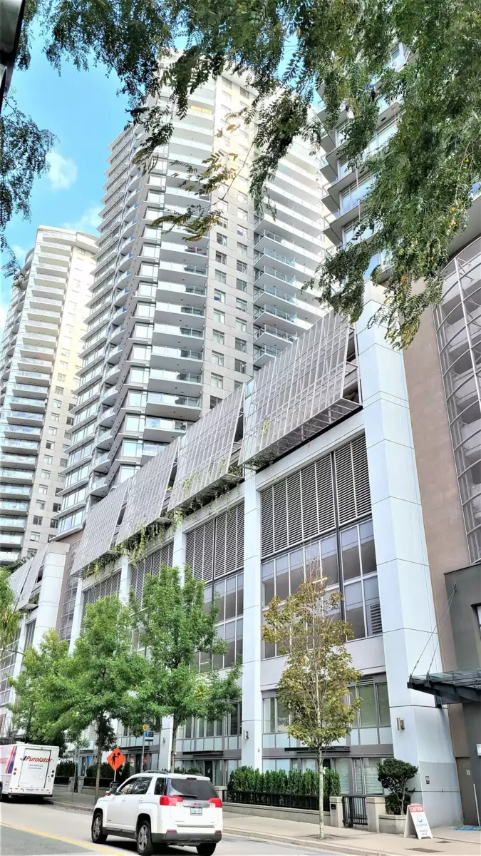 Exterior Rear Photo of 3309 892 Carnarvon Street, New Westminster, BC