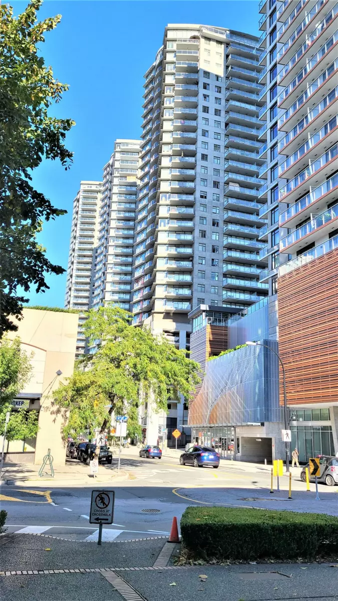 Front Yard Photo of 3309 892 Carnarvon Street, New Westminster, BC