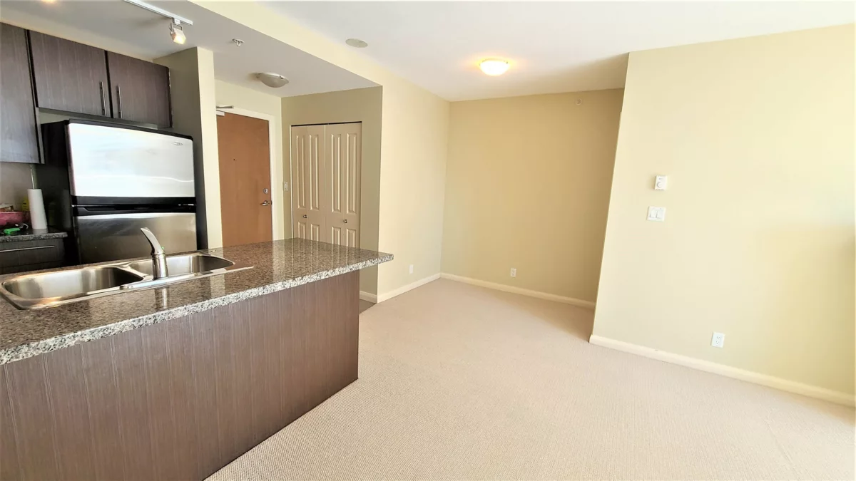 Kitchen Island Photo of 3309 892 Carnarvon Street, New Westminster, BC