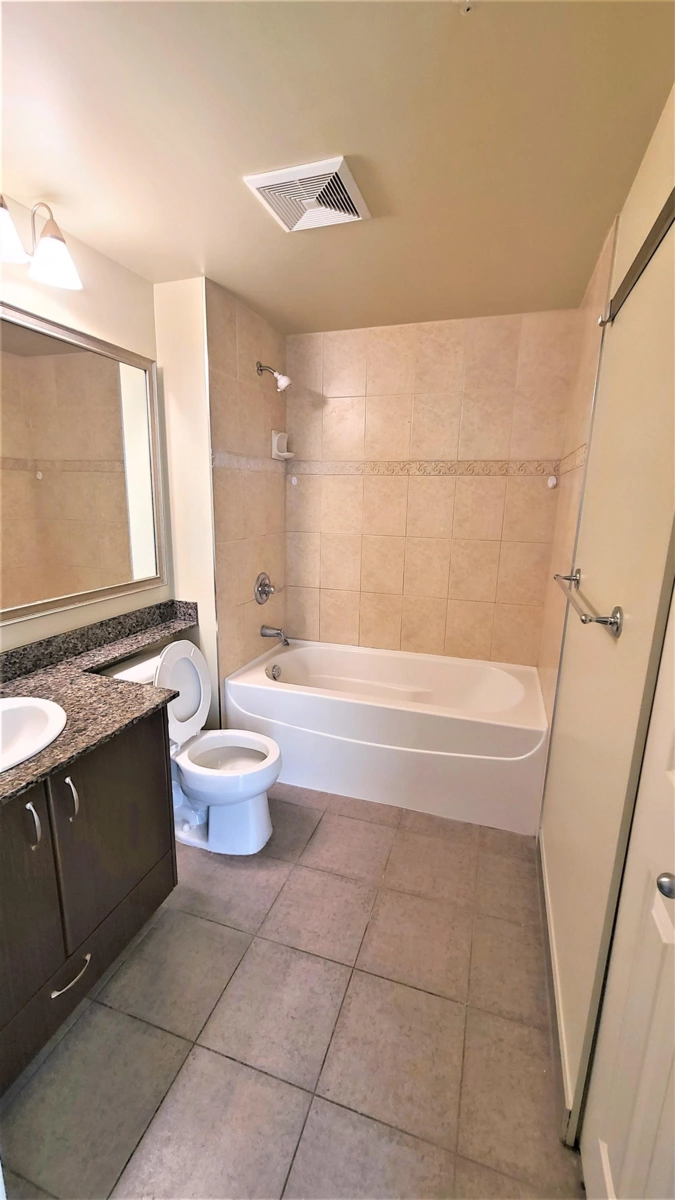 Powder Room Photo of 3309 892 Carnarvon Street, New Westminster, BC