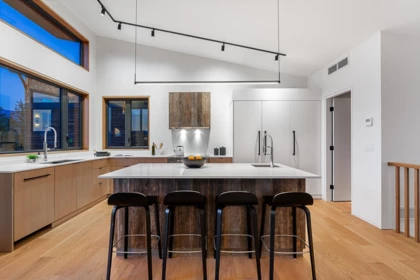 Kitchen Island Photo of 885 Rivendell Drive, Bowen Island, BC