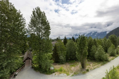 Outdoor Patio Photo of 313 7350 Crabapple Court, Pemberton, BC