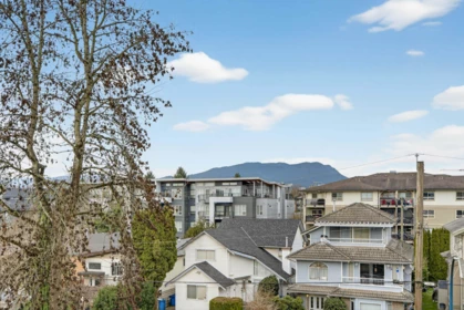 Garden / Landscaping Photo of 308 2340 Hawthorne Avenue, Port Coquitlam, BC