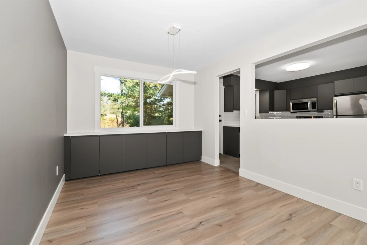 Breakfast Nook Photo of 63797 Beech Avenue, Hope, BC