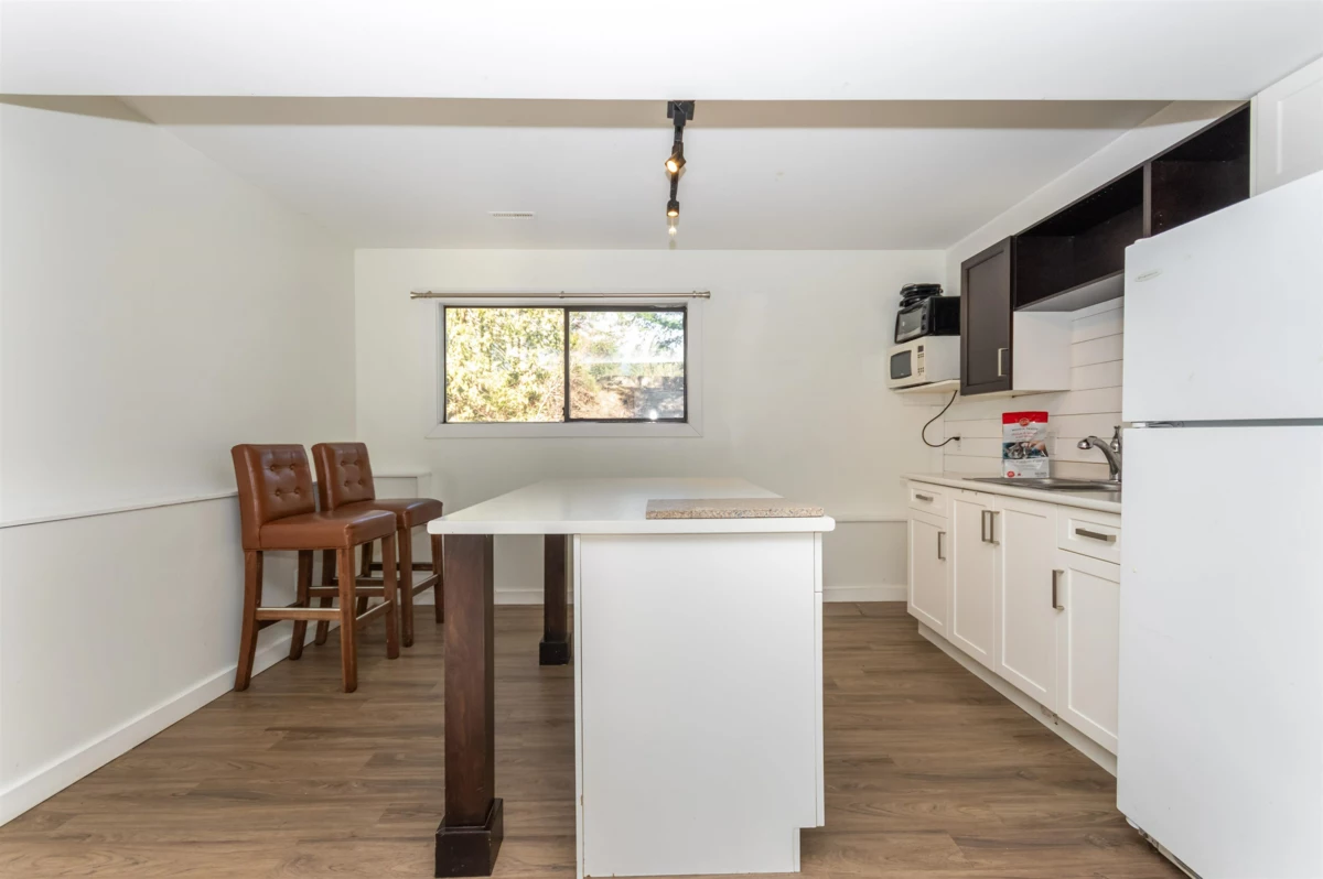 Entry Foyer Photo of 63797 Beech Avenue, Hope, BC