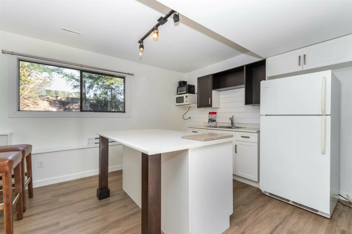 Mudroom Photo of 63797 Beech Avenue, Hope, BC