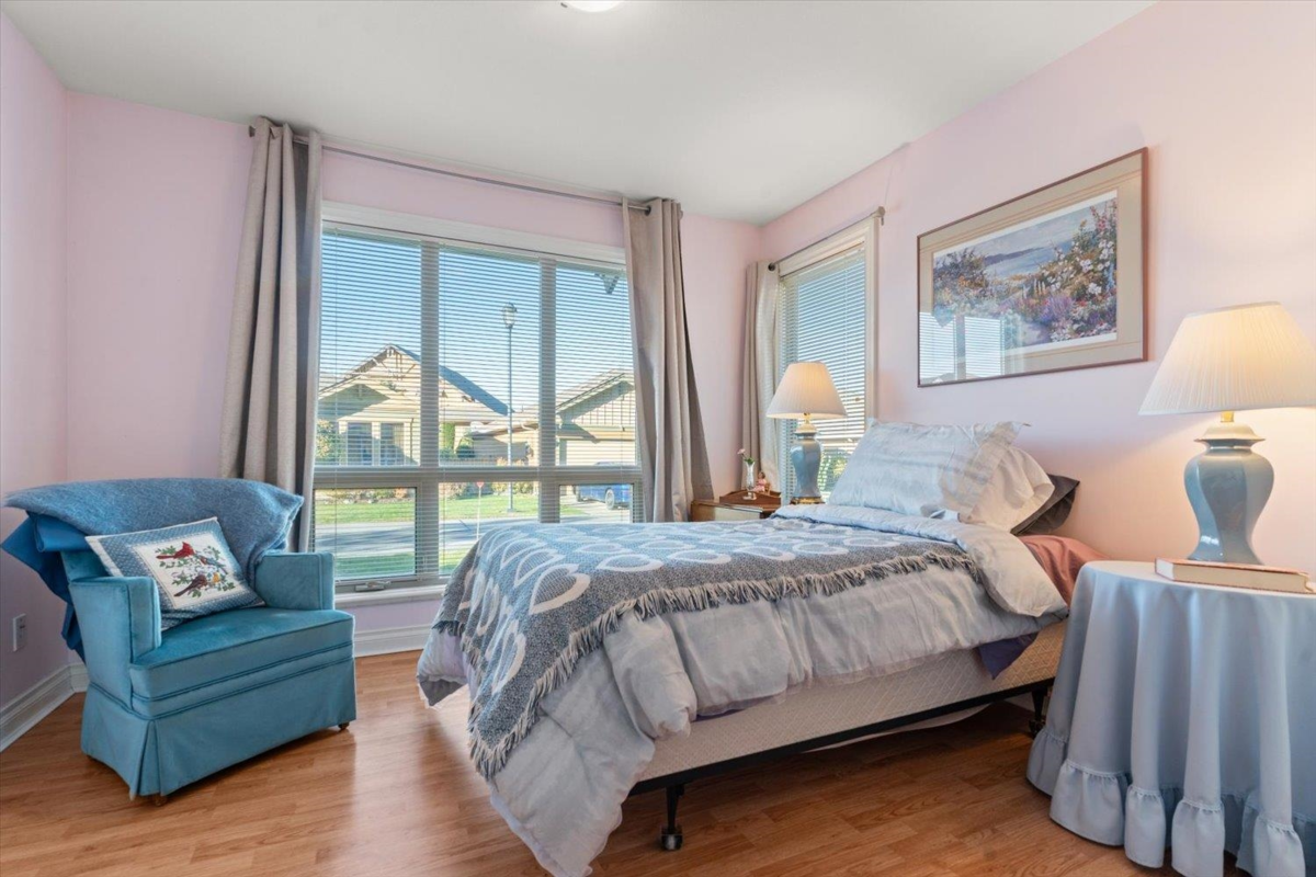 Kitchen Island Photo of 170 46000 Thomas Road, Chilliwack, BC