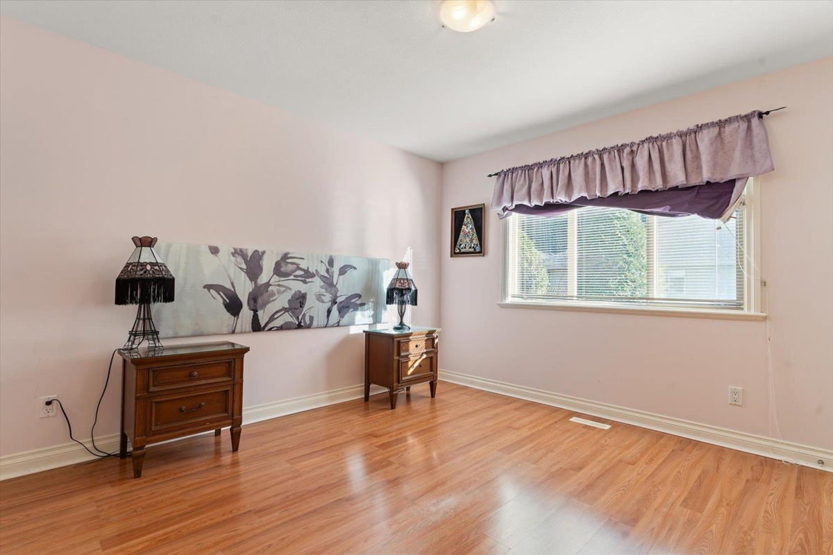 Laundry Room Photo of 170 46000 Thomas Road, Chilliwack, BC