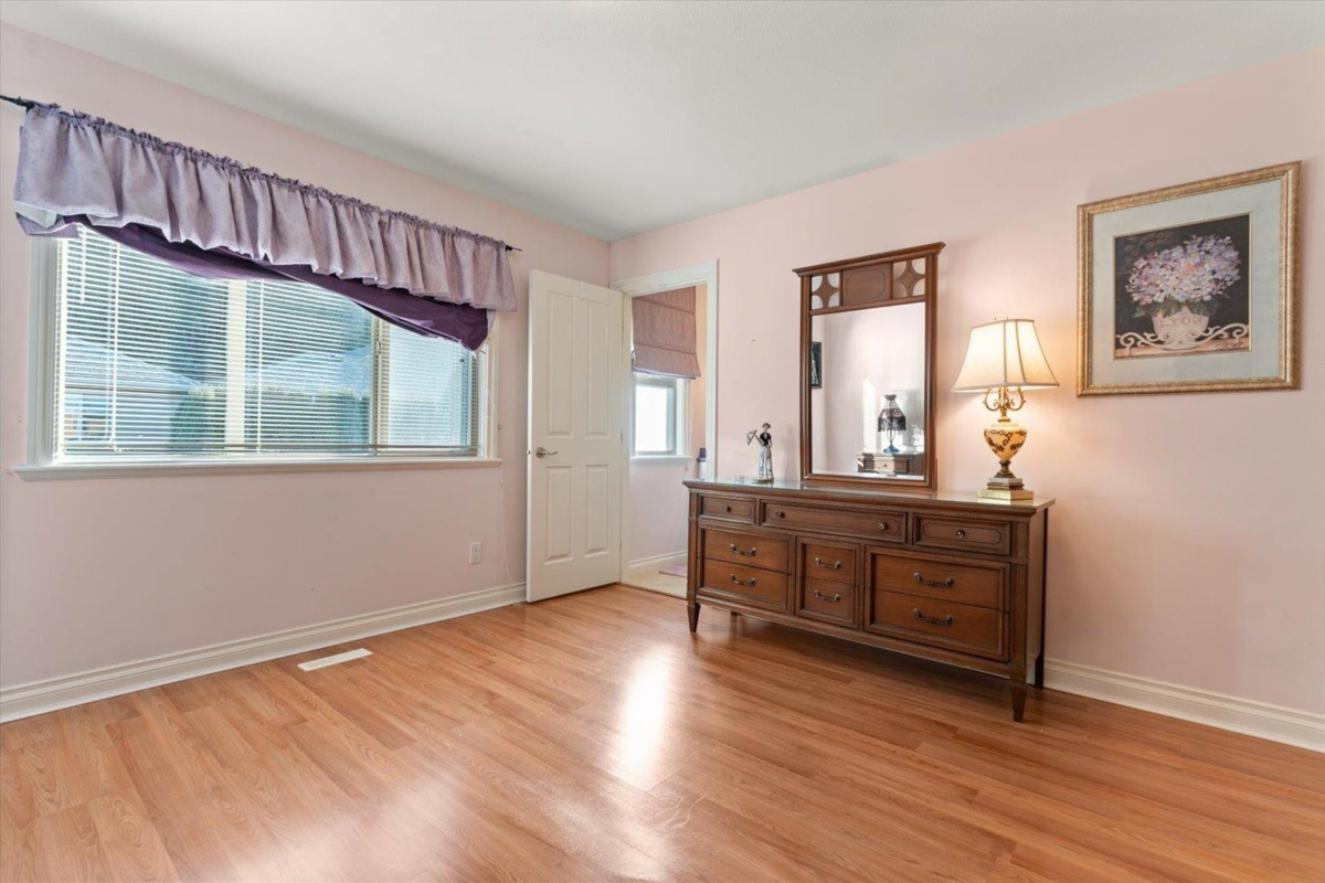 Mudroom Photo of 170 46000 Thomas Road, Chilliwack, BC