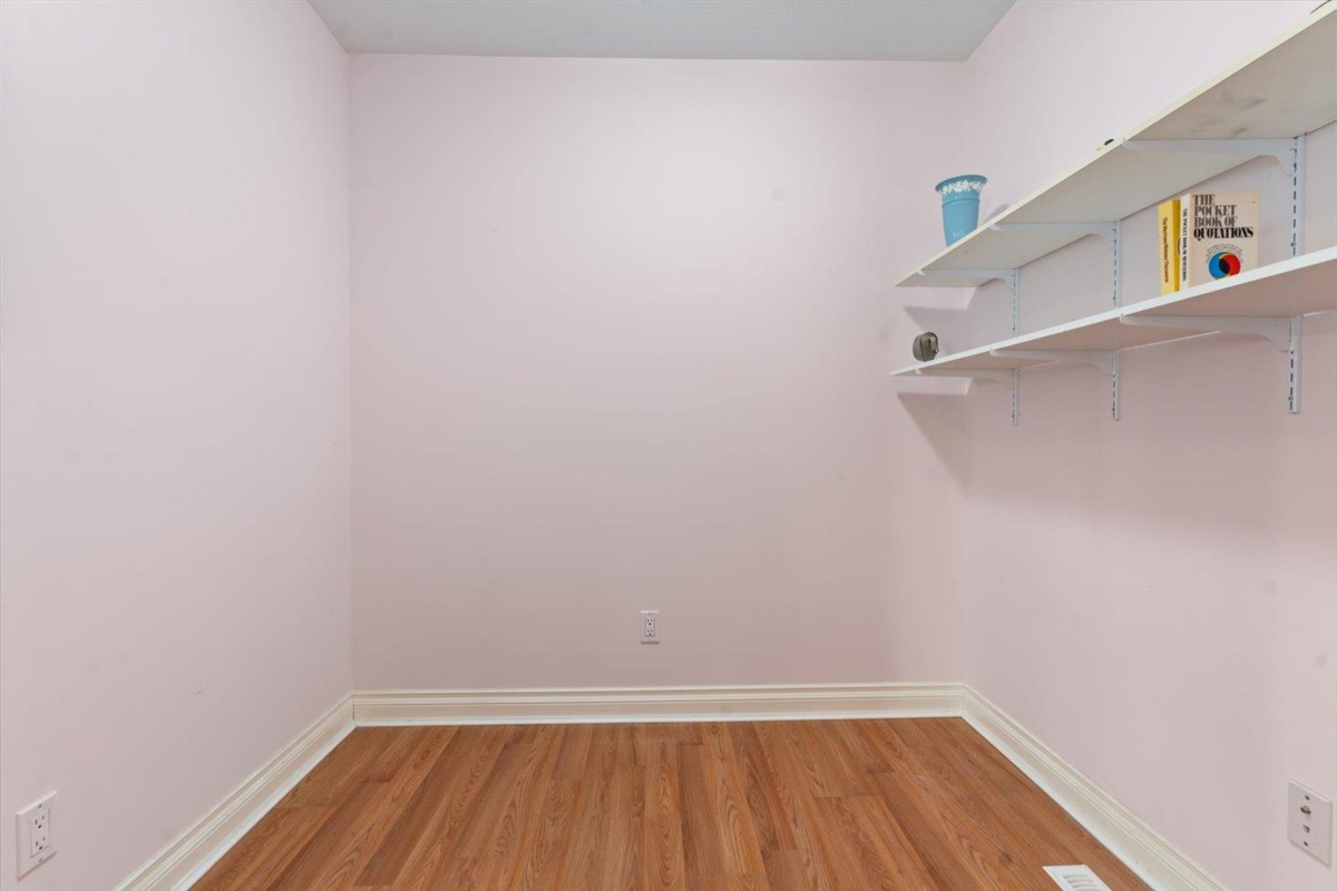 Primary Bedroom Photo of 170 46000 Thomas Road, Chilliwack, BC