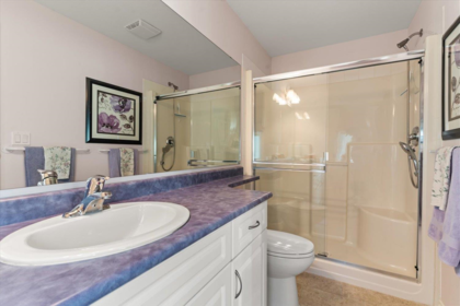 Entry Foyer Photo of 170 46000 Thomas Road, Chilliwack, BC