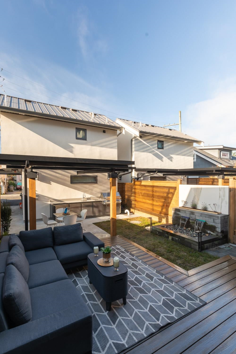 Swimming Pool Photo of 4717 Lanark Street, Vancouver, BC