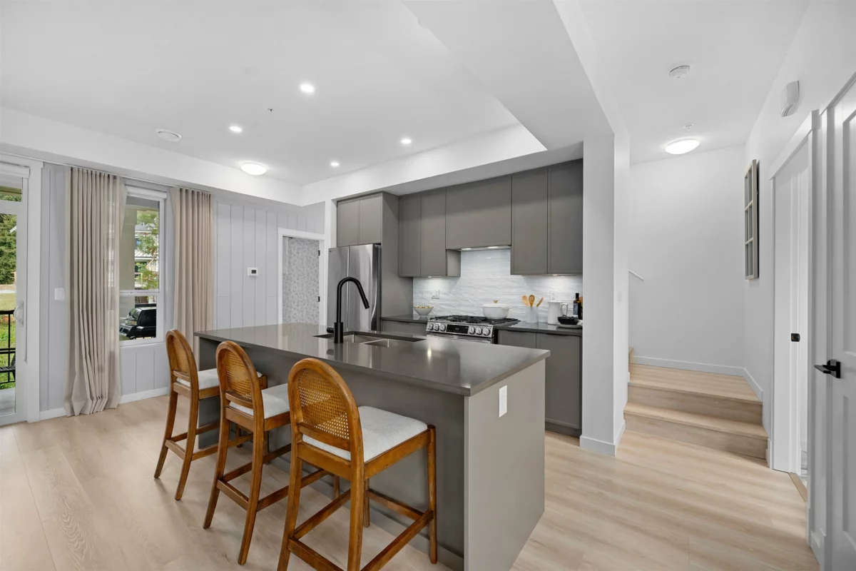 Dining Area Photo of 81 24951 112 Avenue, Maple Ridge, BC