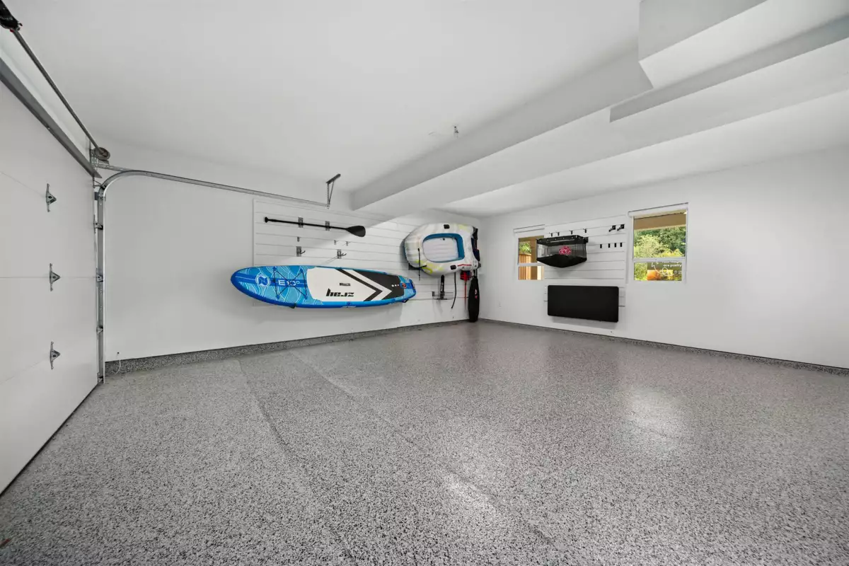 Kitchen Island Photo of 81 24951 112 Avenue, Maple Ridge, BC