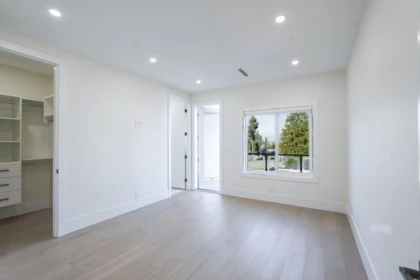 Entry Foyer Photo of 9524 118 Street Street, Delta, BC