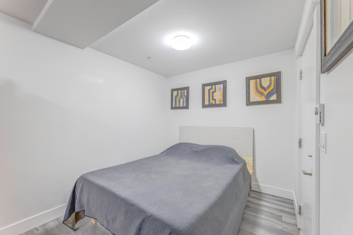 Hallway Photo of 3 1526 Grant Avenue, Port Coquitlam, BC